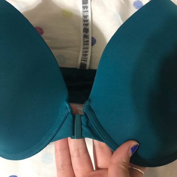 Victoria's Secret Tshirt racerback bra - Picture 2 of 4